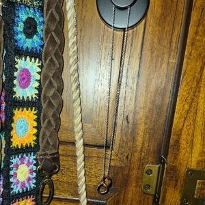 Chic Black and Silver Pendant Necklace